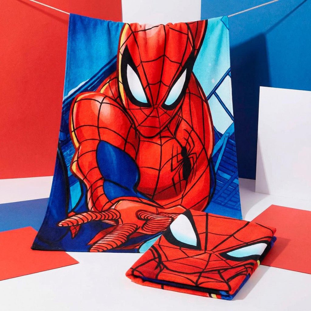 Spiderman Hero in Action Badehandtuch, ( ) Badetuch für Kinder aus Polyester – 70 × 140 cm
