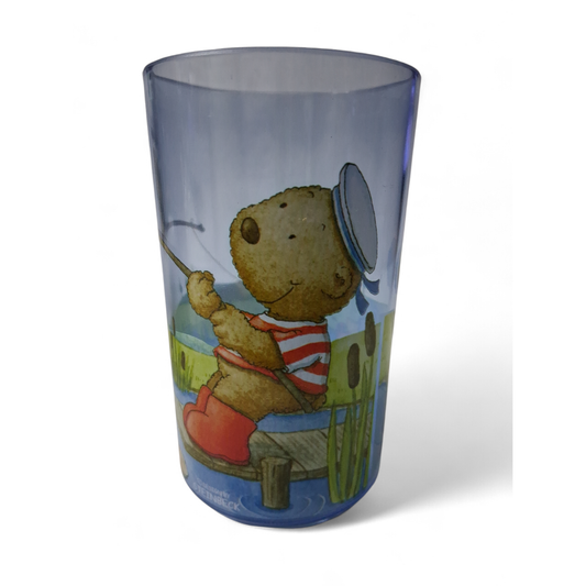 Steinbeck Kinder-Trinkbecher – Motiv: Angler-Bär – 250ml Kunststoffbecher – Leicht & Bruchsicher – Sonderverkauf
